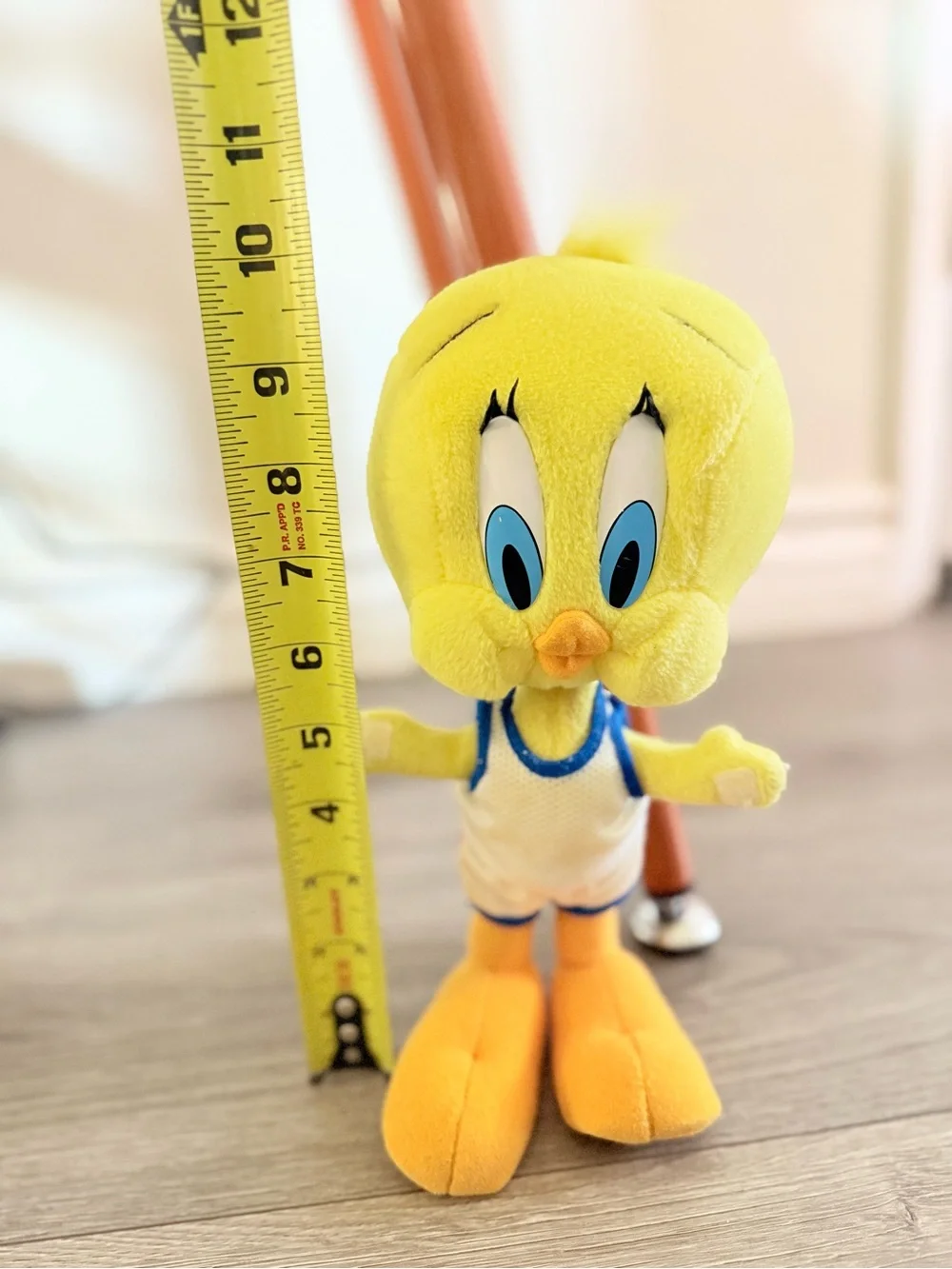 Warner Bros. Looney Tunes Tweety Bird Small Yellow Plush Basketball Jersey 10”